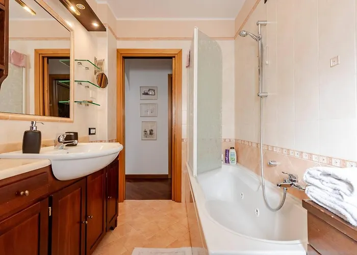 La Tua Casa Meravigliosa Con Giardino Fontanafredda